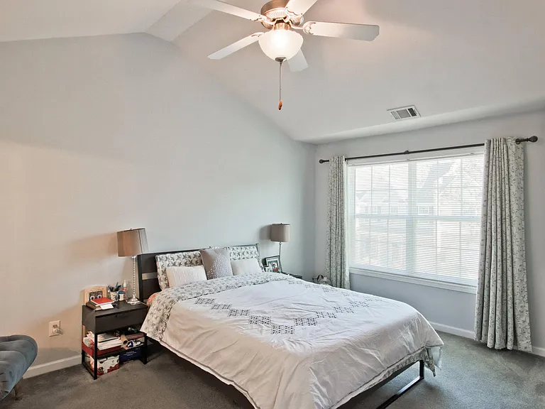 2384 Suwanee Pointe Dr — Photo 23