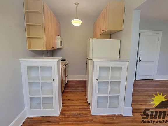 5th image of 124 Live Oak Ave #4