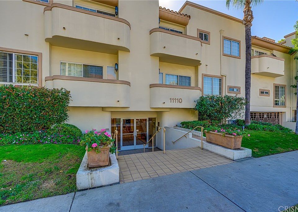 1st image of 11110 Camarillo St Unit 105