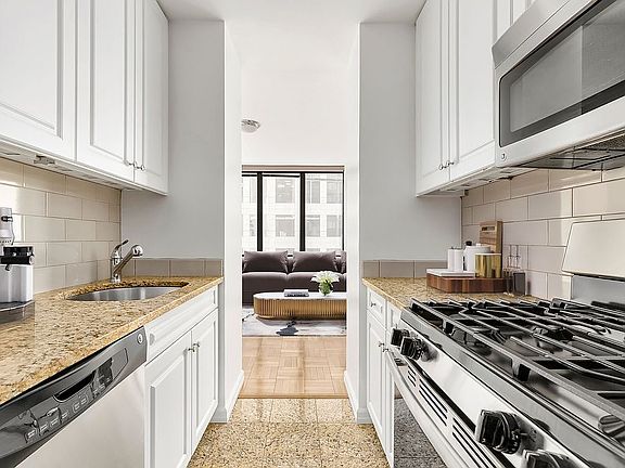 3rd image of 235 W 56th St APT 32M