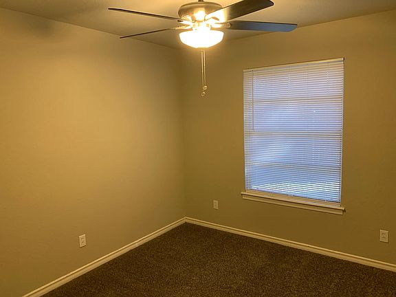3rd image of 5105 Susan Lee Ln