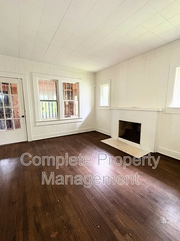 3 bed, 2.0 bath, $1,250 — Photo 2