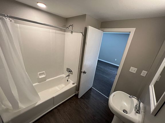 2nd image of 3548 Lafayette Rd #106