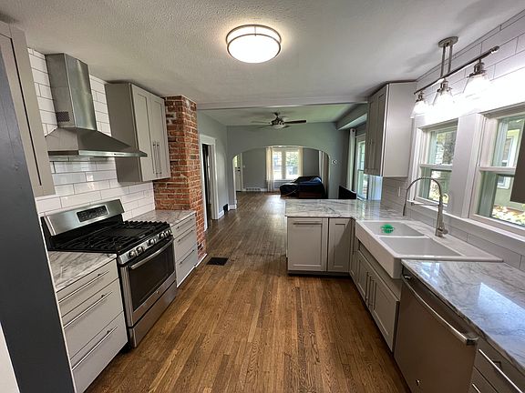 3rd image of 3504 Genessee St