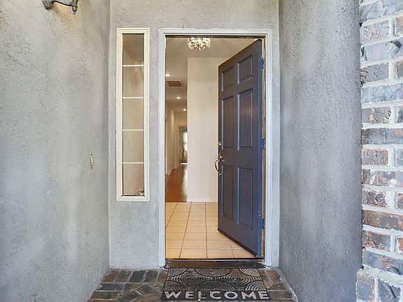 5th image of 482 E Millstone Ct