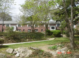 92 Cooper Dr APT 2B, New Rochelle, NY 10801