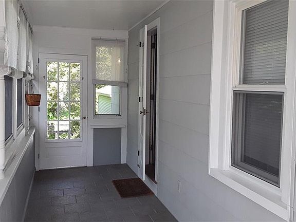 3rd image of 41 Brightwood Ave