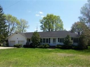 6585 E Sternberg Rd, Fruitport, MI 49415