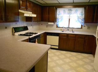 536 Bordentown Rd, Trenton, NJ 08610