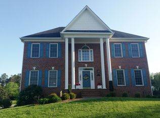 910 Wild Dogwood Ln, Winston Salem, NC 27106