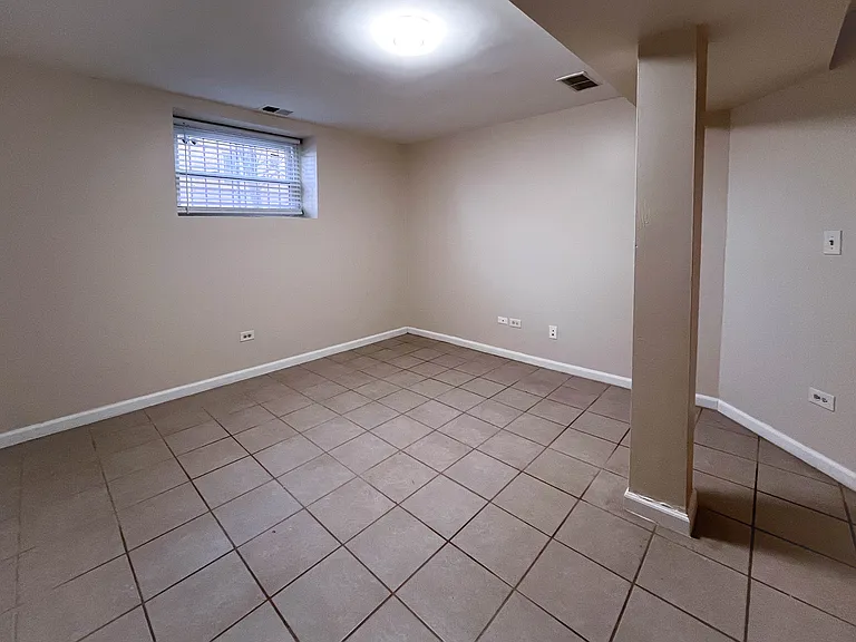 2237 N Kedzie Blvd #G — Photo 7