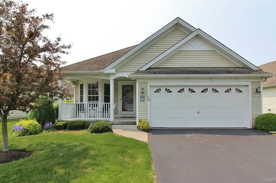 1st image of 68 French Oaks Ln