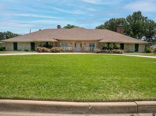 3900 Cloverdale Dr, Tyler, TX 75701