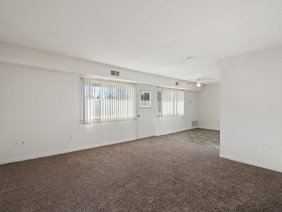 Living & Dining Area