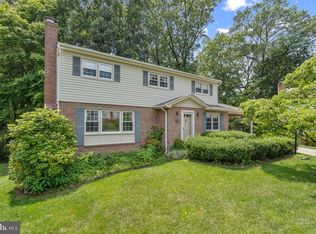 9817 McLearen Ct, Fairfax, VA 22030