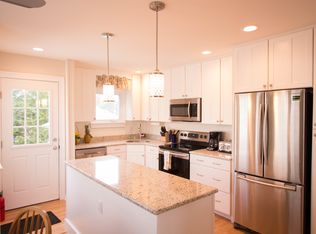 22 E Nevada Ave, Brant Beach, NJ 08008