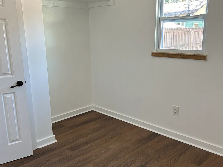 Back bedroom