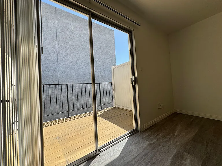 2780 Orange Ave — Photo 10