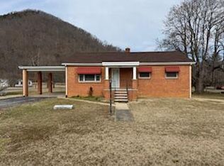 1036 Anderson St, Glasgow, VA 24555