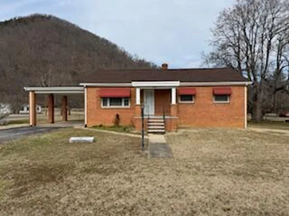 1036 Anderson St, Glasgow, VA 24555
