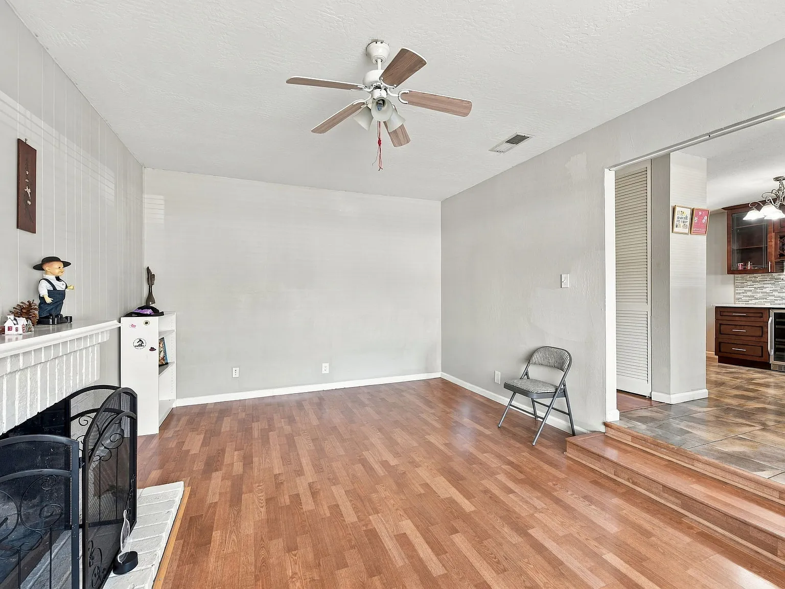 3 bed, 1228 sqft, $4,250 — Photo 4