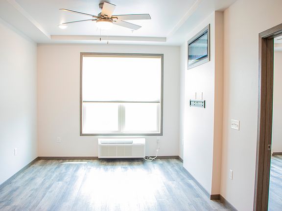 5th image of 2460 Golf Rd #205