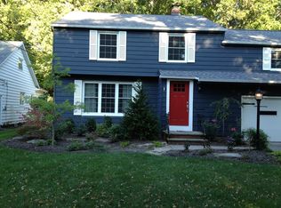 1099 Dorsh Rd, South Euclid, OH 44121