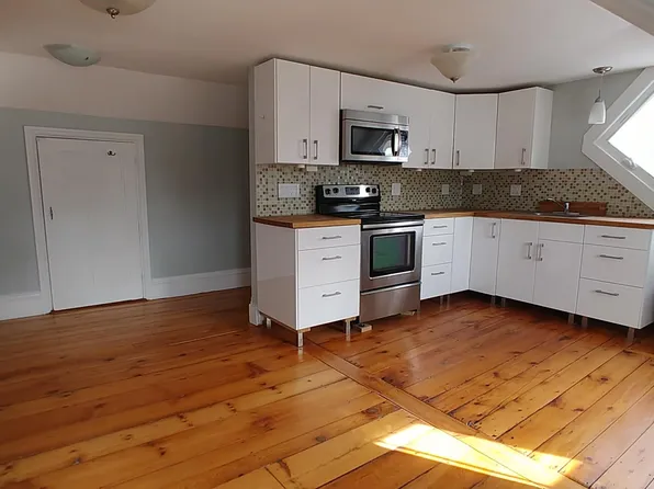 257 Vaughan St APT 3, Portland, ME 04102