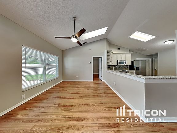 4th image of 303 Eastridge Dr