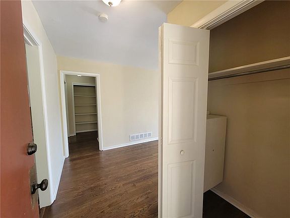 2nd image of 1597 Gilston Ct