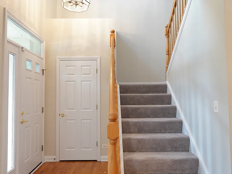 2664 Goldenrod Ln — Photo 2