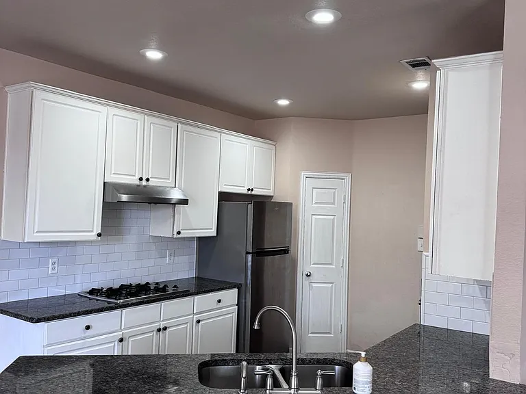 9702 Windy Hollow Dr — Photo 19