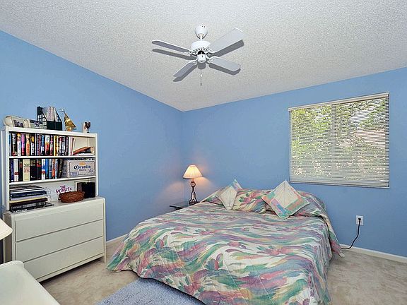 5th image of 4010 Lansing Ave