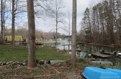 1st image of 7766 Skyline Dr