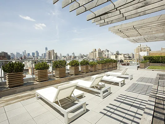 Sold by Sotheby's International Realty | media 16