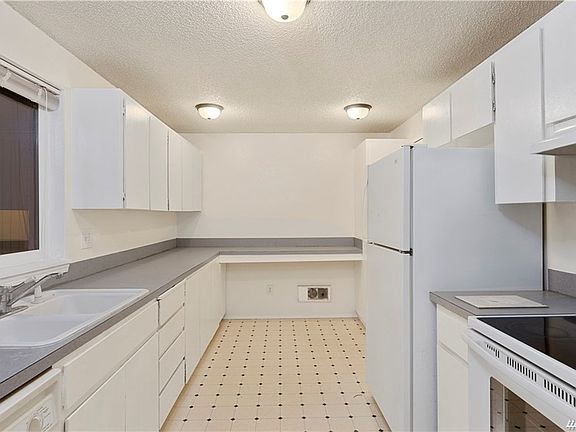 5th image of 3711-3713 70th Ave NW