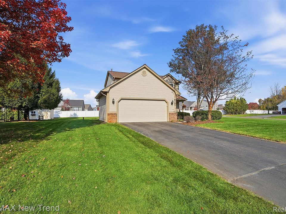 8795 Cove Ct, photo 2