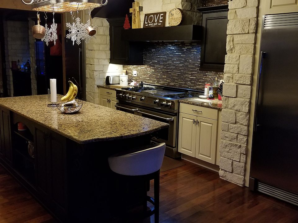 1st image of 1252 N Montview Dr