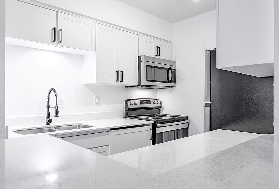 1st image of 503 Fuller St #2