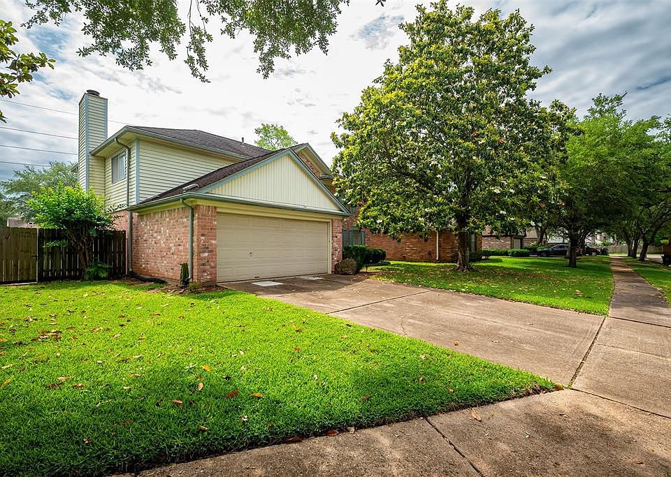 1st image of 3527 Hidden Creek Dr