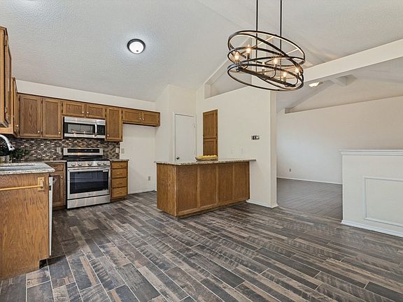 5th image of 10209 Cool Spring Dr