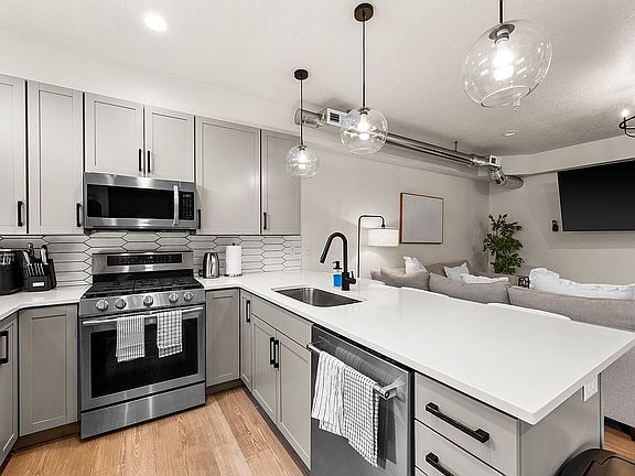 4th image of 451 N Beaumont Ct #111