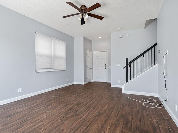 5th image of 1038 Bella Vista Dr NE