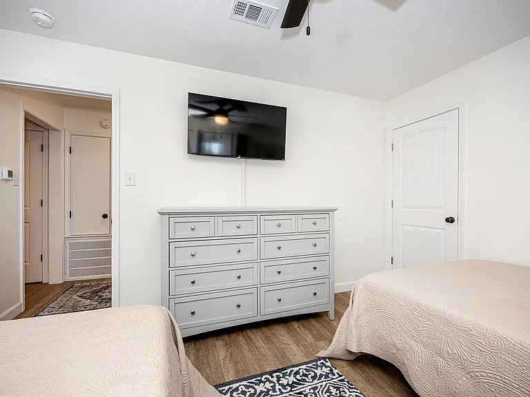 114 Ethel Cir #8 — Photo 22