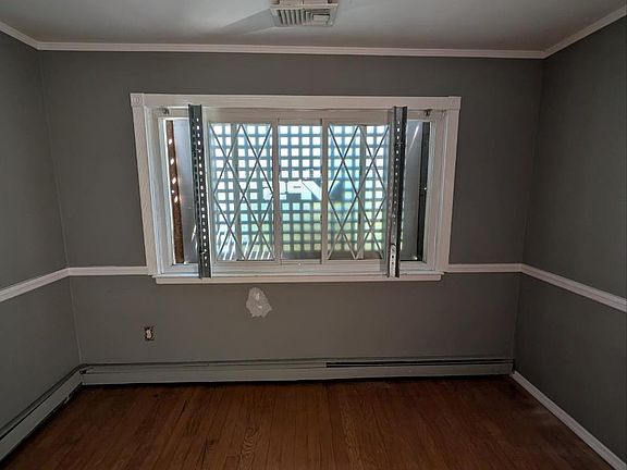 3rd image of 16 Thomas Street