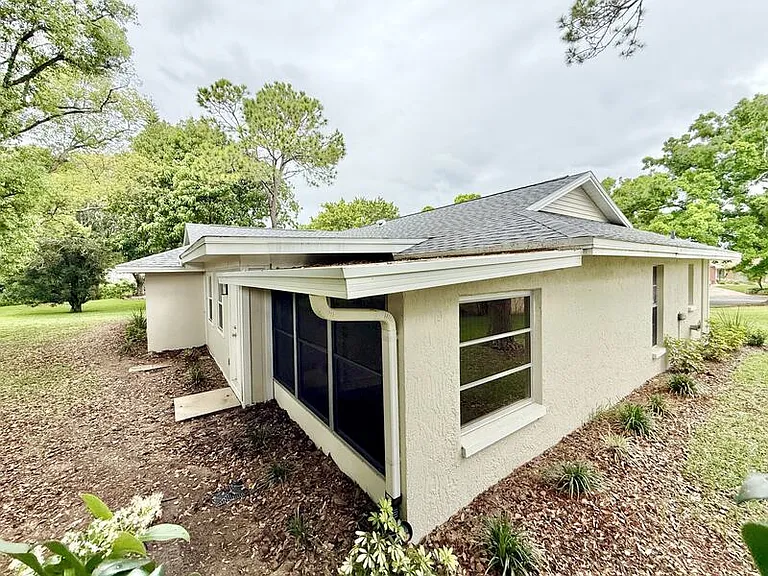 2869 Thistle Ct N — Photo 58