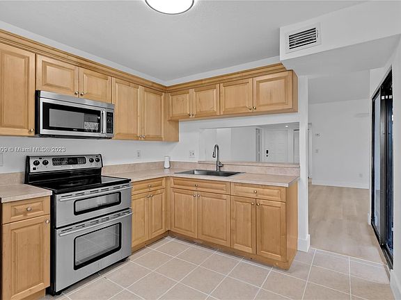 5th image of 1301 S Franklin Ave #1301L