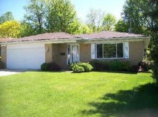 6413 Brookhill Dr, Garfield Heights, OH 44125