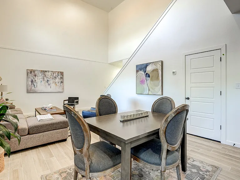 310 Homestead Ave #2 — Photo 14
