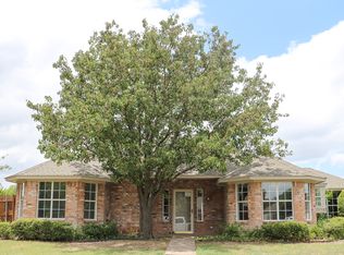 325 Sondra Way, Red Oak, TX 75154